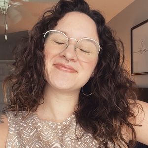 Meet your Posher, Jaci